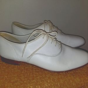Vintage White Leather Giovanni Oxfords